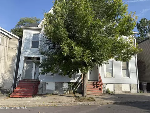 456-458 8th St, Troy, NY 12180