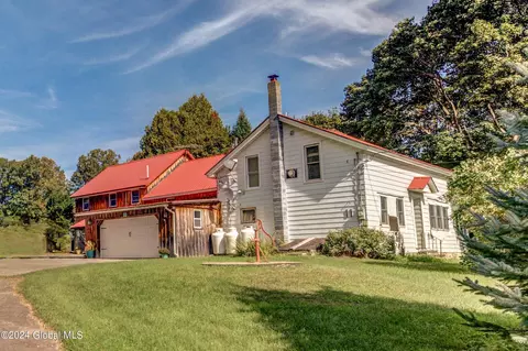 263 Griffis Rd, Gloversville, NY 12078