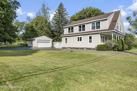 555 S Albany Rd, Selkirk, NY 12158