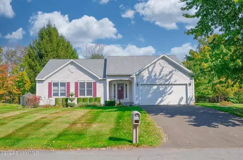 64 Silver Creek Dr, Selkirk, NY 12158