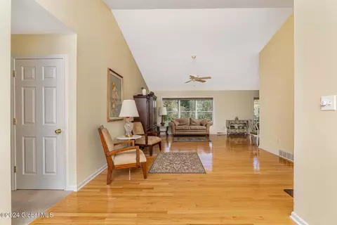 64 Silver Creek Dr, Selkirk, NY 12158 photo 5