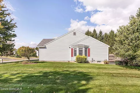 64 Silver Creek Dr, Selkirk, NY 12158 photo 28