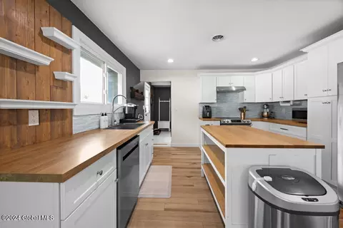 Kitchen - 29 Hackett St, Selkirk, NY 12158 photo 1 of 7