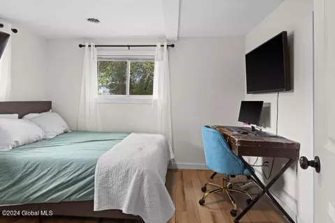 Bedroom - 29 Hackett St, Selkirk, NY 12158 photo 6 of 10