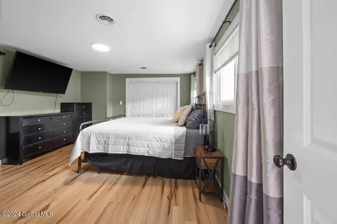 Bedroom - 29 Hackett St, Selkirk, NY 12158 photo 1 of 10