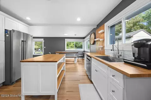 Kitchen - 29 Hackett St, Selkirk, NY 12158 photo 5 of 7