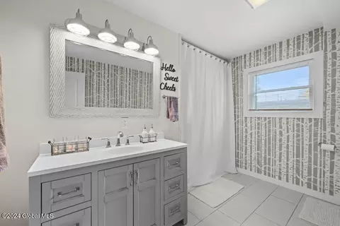 Bath - 29 Hackett St, Selkirk, NY 12158 photo 5 of 5