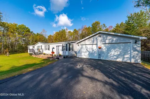 2279 County Highway 107, Amsterdam, NY 12010