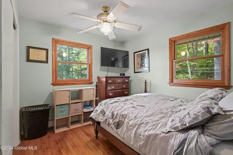 Bedroom - 577 Valley Falls Rd, Melrose, NY 12121 photo 2 of 5