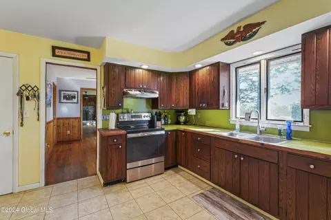 Kitchen - 577 Valley Falls Rd, Melrose, NY 12121 photo 3 of 4