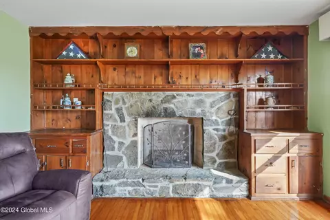 Living - 577 Valley Falls Rd, Melrose, NY 12121 photo 3 of 4