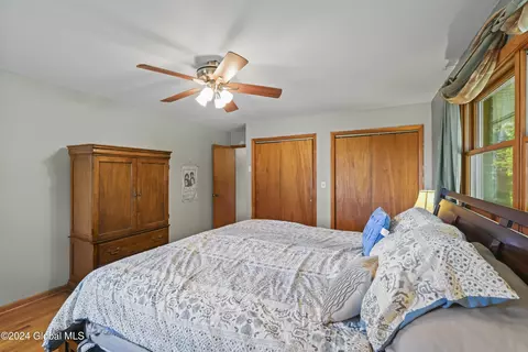 Bedroom - 577 Valley Falls Rd, Melrose, NY 12121 photo 5 of 5