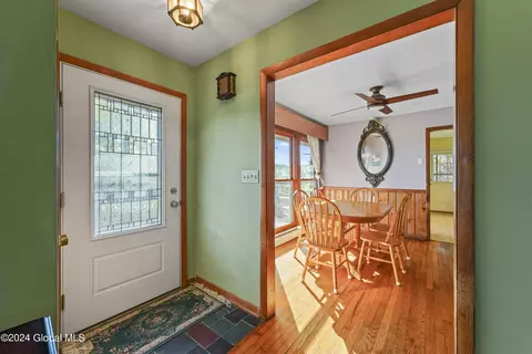 Entry Way - 577 Valley Falls Rd, Melrose, NY 12121 photo 2 of 2