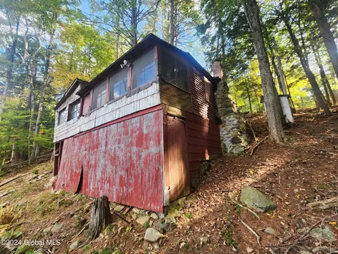 2554 S Shore Rd, Day, NY 12835