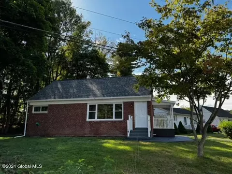 2 Midway Dr, Colonie, NY 12205