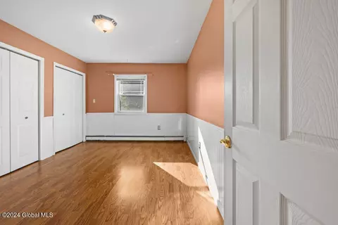 Bedroom - 91 Brunswick Rd, Troy, NY 12180 photo 5 of 14