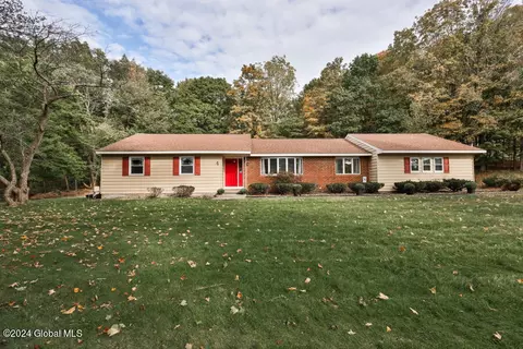 91 Brunswick Rd, Troy, NY 12180