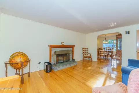 Living - 150 Cromer Ave, Schenectady, NY 12304 photo 1 of 5