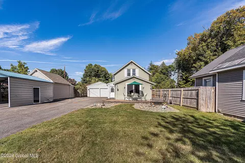 1514 Roselawn Ave, Rotterdam, NY 12306