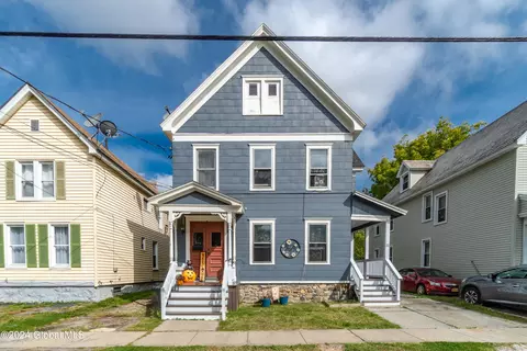 11 Mason St, Johnstown, NY 12095