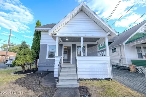 802 Michigan Ave, Schenectady, NY 12303