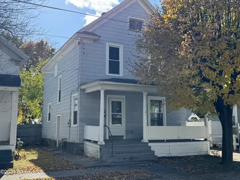 7 William St, Glens Falls, NY 12801