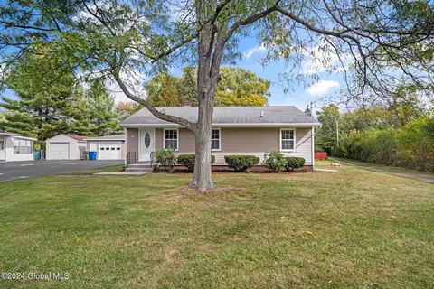 186 Berkley Ave, Cohoes, NY 12047