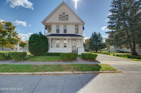 24 E Madison Ave, Johnstown, NY 12095