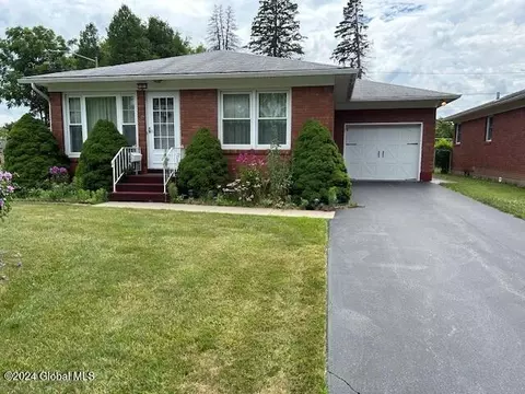 5 Tryon Ct, Albany, NY 12203