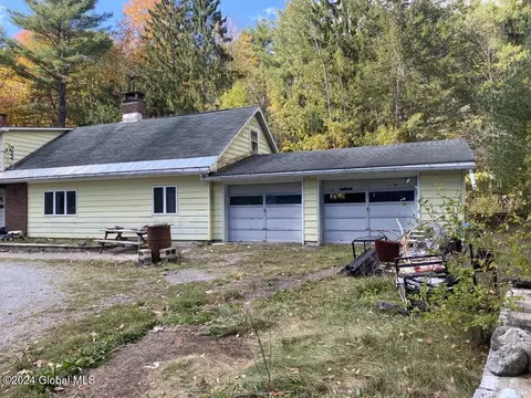 471 Lower Rd, Middleburgh, NY 12122 photo 2