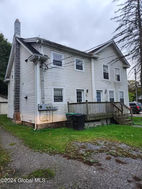 47 Cliff St, Canajoharie, NY 13317