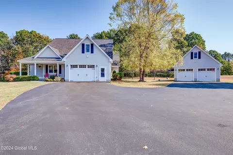 376 Bemis Rd, Gloversville, NY 12078