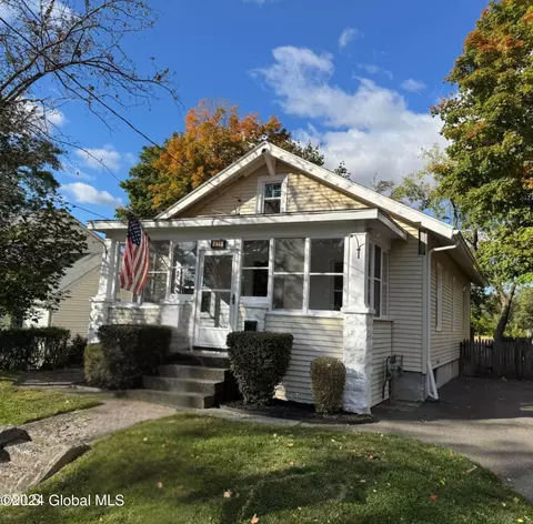 235 Pinehurst Ave, Rensselaer, NY 12144