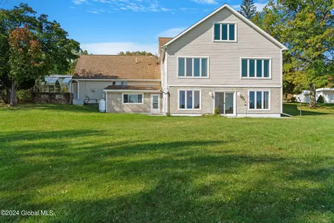 20 Countryman Rd, Voorheesville, NY 12186