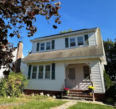 33 Marwood St, Albany, NY 12209