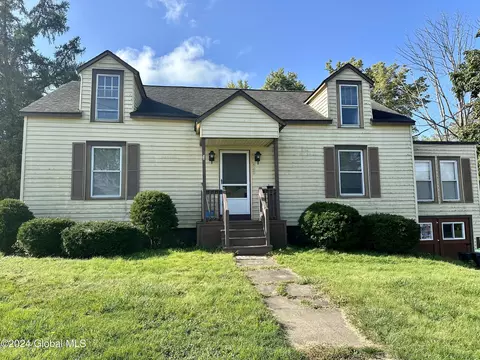 248 Moyer St, Canajoharie, NY 13317