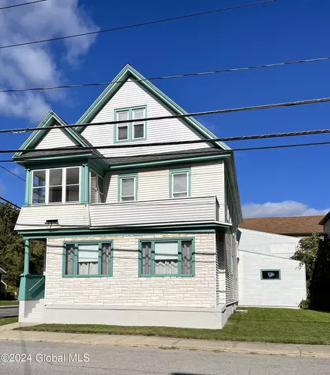 134 Florida Ave, Amsterdam, NY 12010