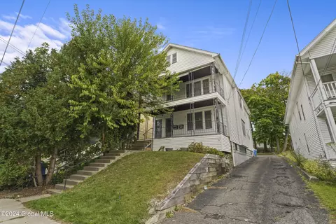 52 Pinewood Ave, Albany, NY 12208
