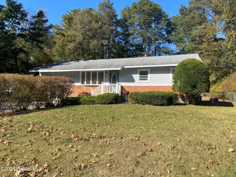 13 Fawn Dr, Ballston Spa, NY 12020