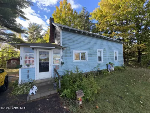 45 Waller Rd, Wilton, NY 12831