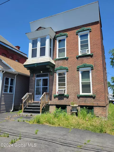 815 Twenty 4th St, Watervliet, NY 12189