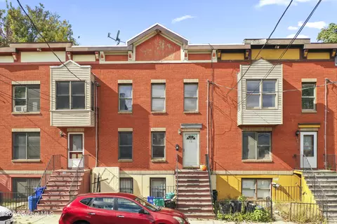 123 Broad St, Albany, NY 12202