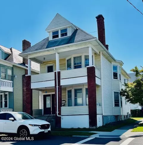 87 Eagle St, Troy, NY 12180