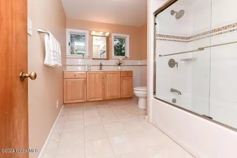 51 Westphal Dr, Delmar, NY 12054 photo 23