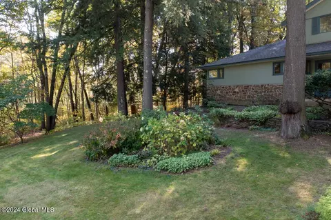 51 Westphal Dr, Delmar, NY 12054 photo 9