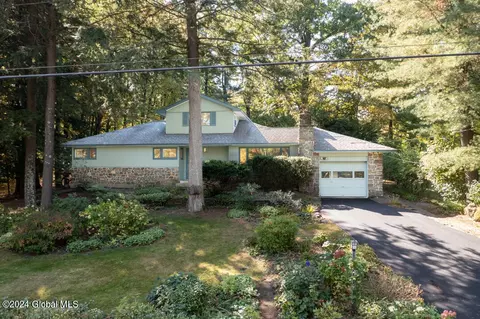 51 Westphal Dr, Delmar, NY 12054 photo 4