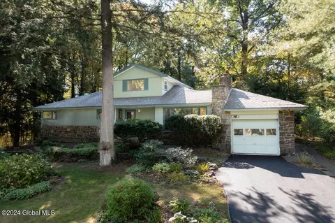 51 Westphal Dr, Delmar, NY 12054 photo 3