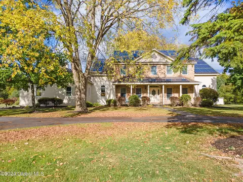 11 Catallo Dr, Waterford, NY 12188