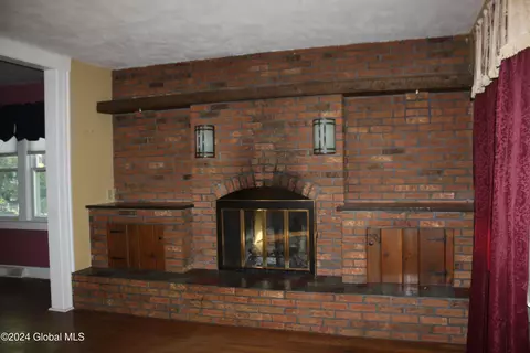 16 Edmel Rd, Glenville, NY 12302 photo 7