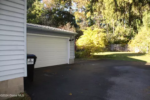 16 Edmel Rd, Glenville, NY 12302 photo 42